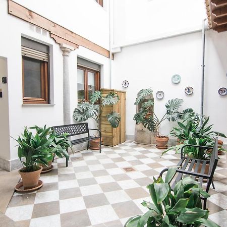 Tuguest Plaza De Gracia Apartman Granada Kültér fotó